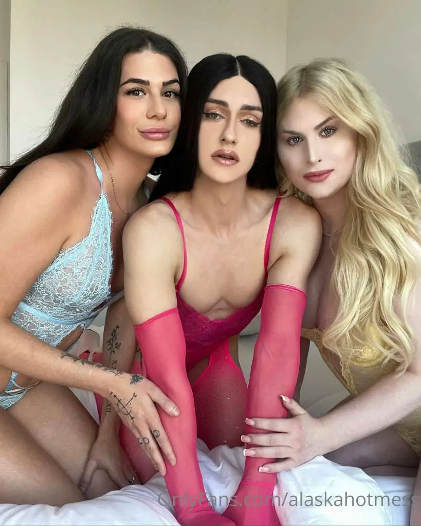 Alaskahotmess archive photo 8